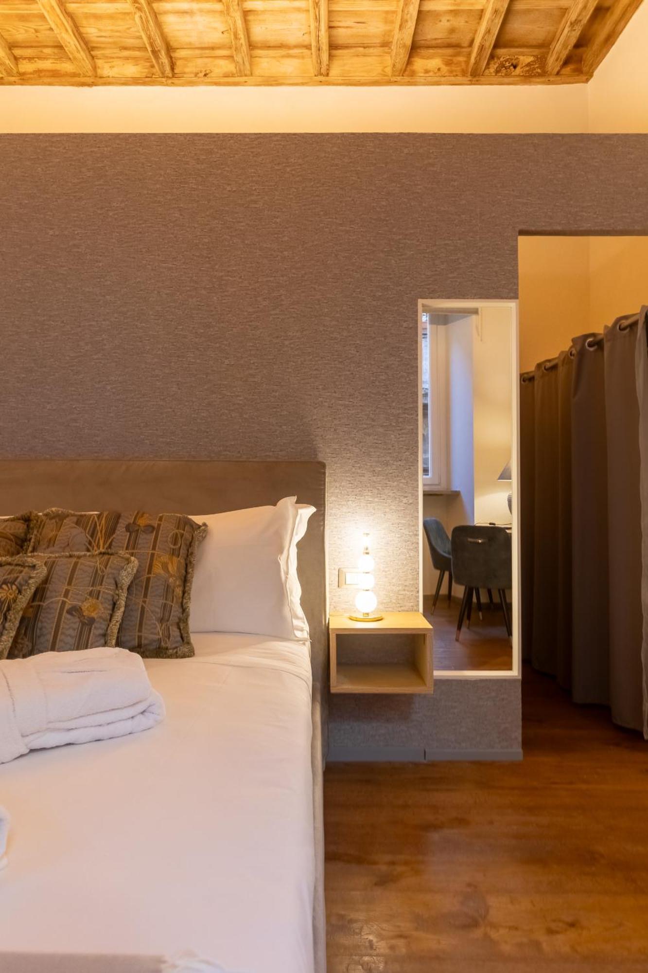 Fontana Di Trevi Roma Luxury Suite Exterior photo