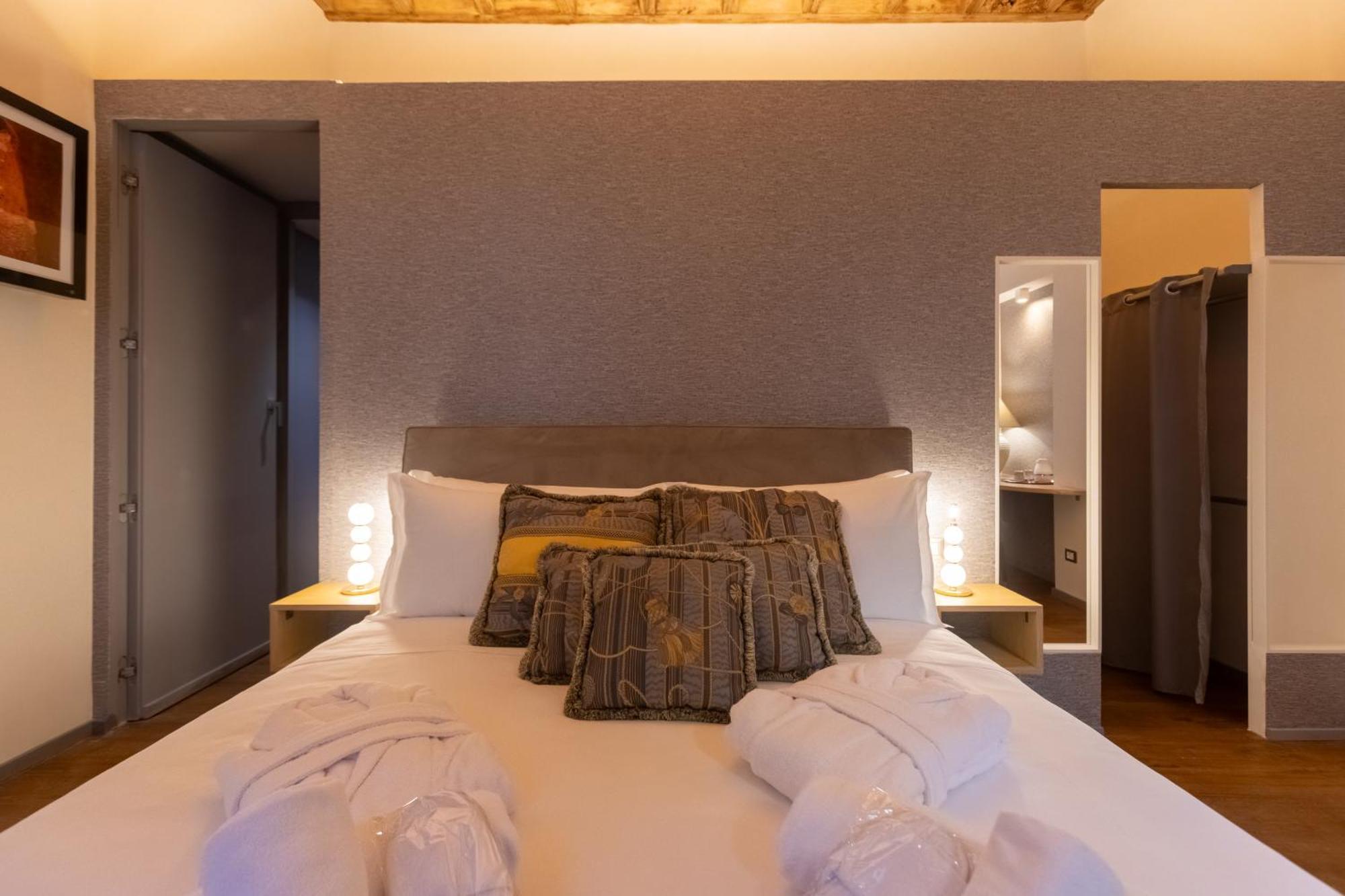 Fontana Di Trevi Roma Luxury Suite Exterior photo