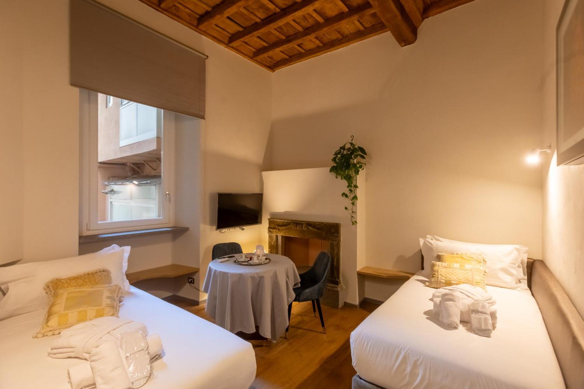 Fontana Di Trevi Roma Luxury Suite Exterior photo