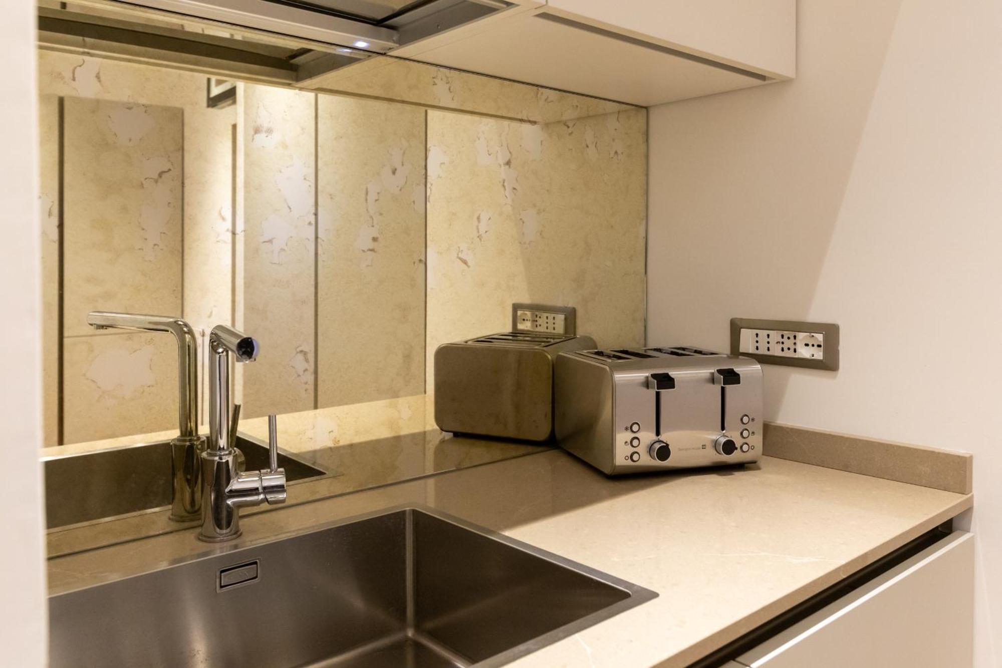 Fontana Di Trevi Roma Luxury Suite Exterior photo